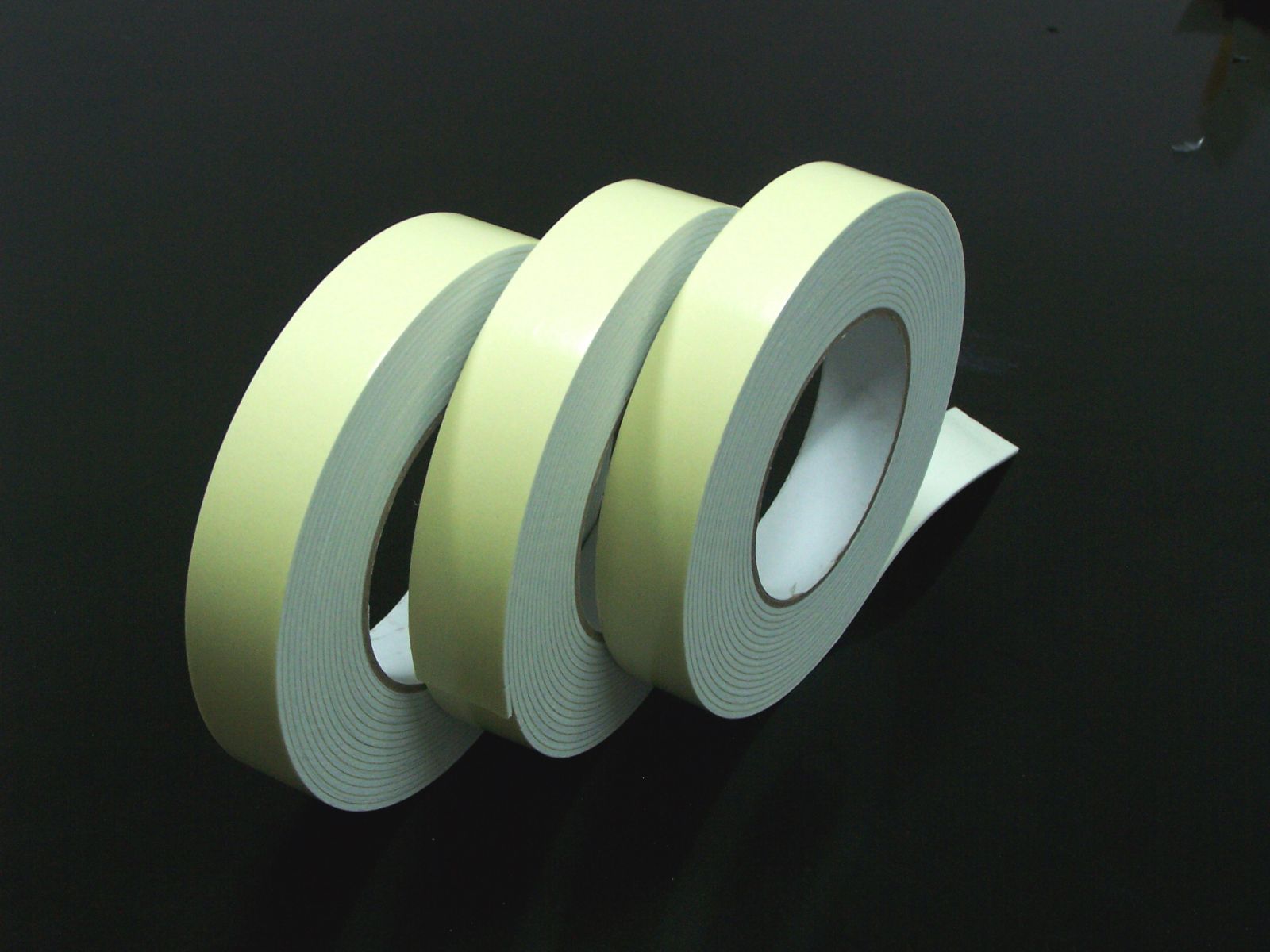 Băng dính xốp vàng